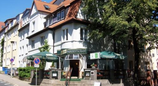 Pension am Park, Prenota Hotel Hotel a Garz con parcheggio, Parcheggio
