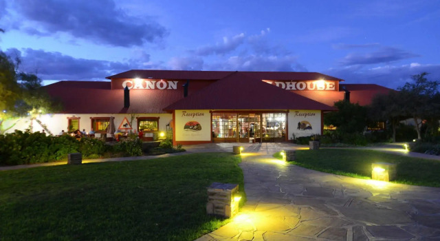 Canyon Roadhouse, Rezervasyon Otel Fish River Canyon 