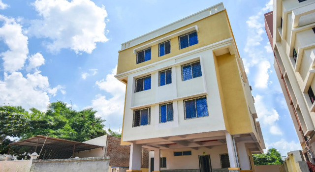 SPOT ON 49550 Hotel Jeeva Residency, Забронировать Отель Ширди штат Махараштра, рядом с Железнодорожный вокзал Сайнагар