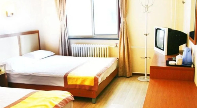 Tiantong Xilin Express Hotel(北京新世盛唐快捷酒店)