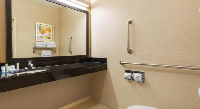 Студия AmericInn by Wyndham St Cloud MN Shopping Area