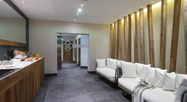 Alpinresort ValSaa, Забронировать Курортный отель Отели Зальбах-Хинтерглемм с бассейном, рядом с Гондольный подъемник Кольмайсбан, Бассейн