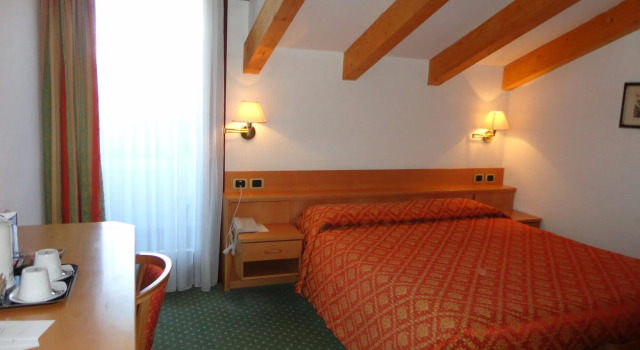 Hotel Antares, Забронировать Отель Бизнес-отели Сельва-ди-Валь-Гардена, рядом с Кресельный подъёмник Фунджейя (нижняя станция), 4* 5*