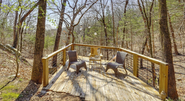 Walk to Beaver Lake! 'the Cavehouse' w/ 4 Decks, Buchen Sie Ferienhaus Lost Bridge Village USA