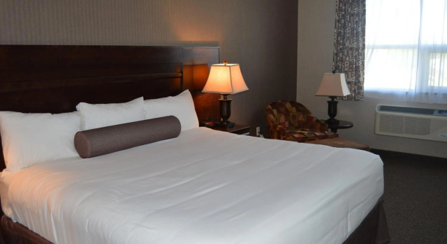 Cobble Creek Lodge, Rezervasyon Otel Maple Creek Saskatchewan