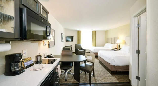 Четырёхместный люкс Candlewood Suites Washington North by IHG