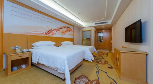 Vienna Hotel (Guangzhou Nansha Lanhe Store), Rezervasyon Otel Guangdong otoparklı oteller, Otopark