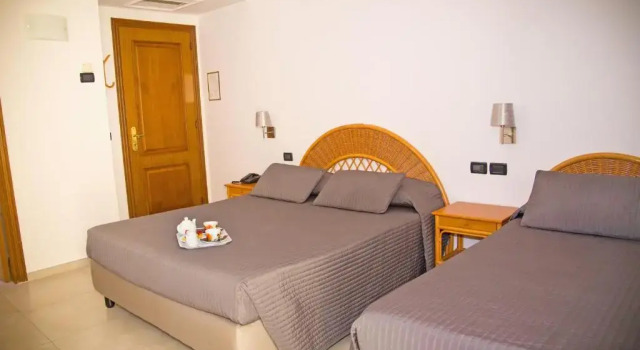 Трёхместный номер Standard с видом на море Hotel Corallo