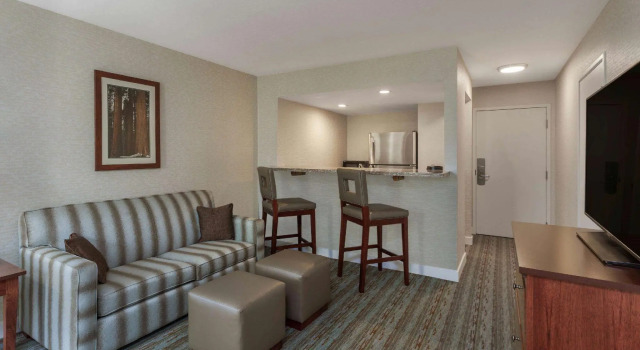 Двухместный люкс Deluxe c 1 комнатой Wyndham Visalia