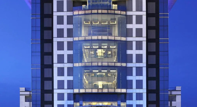 Le Meridien Coimbatore, Varaa Hotelli Irugūr Tamil Nadu