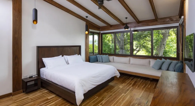 Spacious & Cozy Villa Melody, Забронировать Вилла Коттеджи Кармен, Коттедж