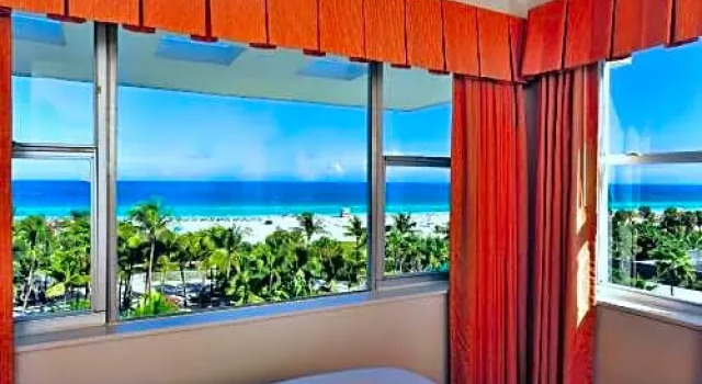Люкс South Seas Hotel