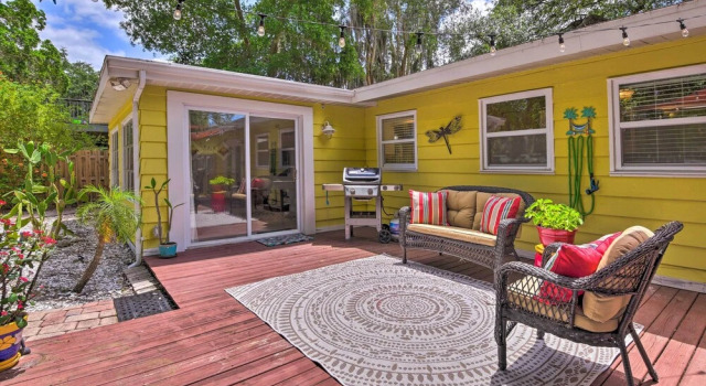 Коттедж Sunny Sarasota Home w/ Yard < 2 Mi to Downtown!