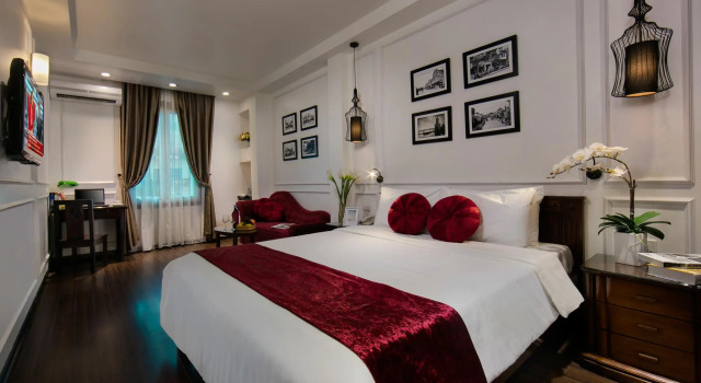 Четырёхместный полулюкс с видом на город Golden Spring Hotel