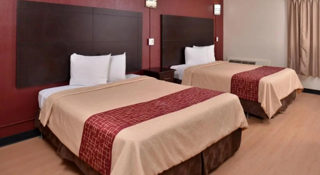Четырёхместный номер Superior Red Roof Inn Van Horn