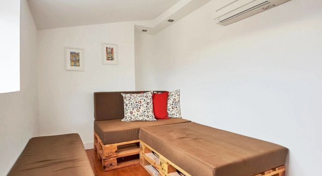 Authentic Apartment in Alfama With Terrace