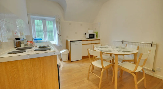 Коттедж Somerville Coach House 1