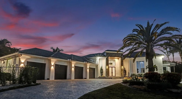 Sophia's Compound resort w heated pool, Забронировать Курортный отель Плантейшен Fort Lauderdale West