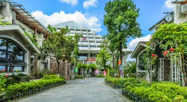Seven-color Garden Resort (Fairy Mountain Tourist Reception Center), Prenota Resort Hotel a Chongqing Area con parcheggio, Parcheggio