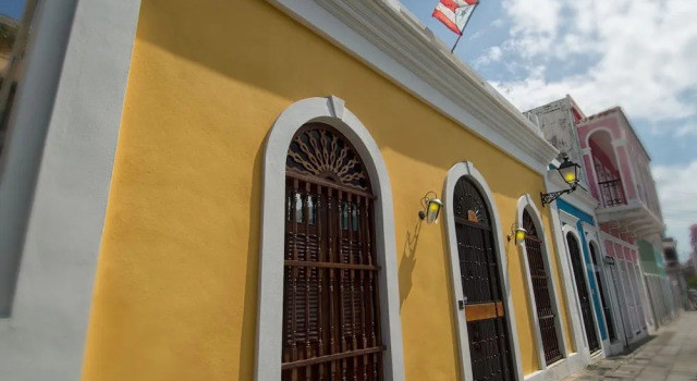 Casa Sol Bed and Breakfast, Забронировать Отель Сан-Хуан-Антигуо , рядом с Fort San Felipe del Morro