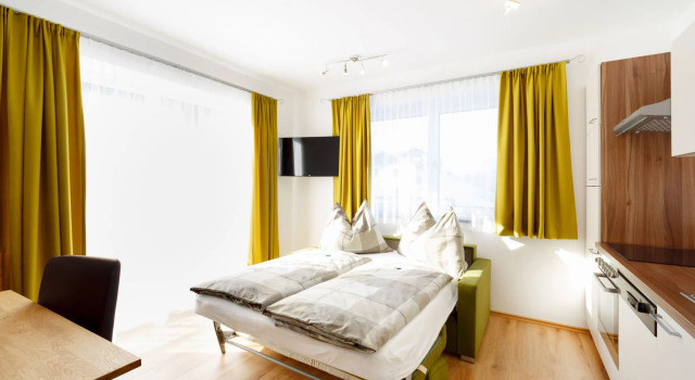 Smaragd (SLD601), Prenota Hotel Hotel a Stiria con parcheggio, Parcheggio