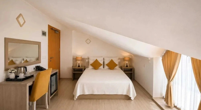 Номер Economy Мансарда с балконом и с видом на горы Aria Doria Otel