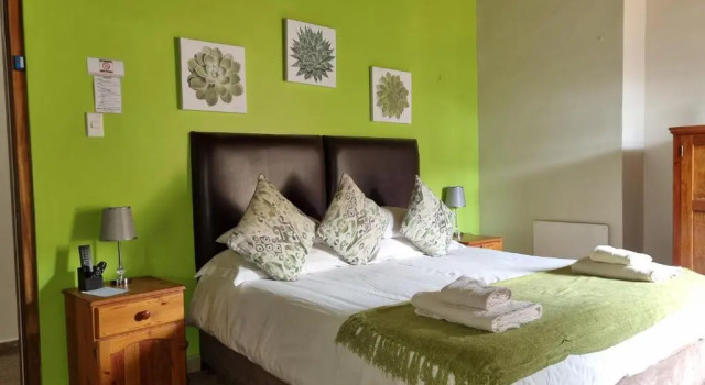 19th Hole Golf Villa Guesthouse, Забронировать Вилла Отели Вустер 3 звезды, 3*