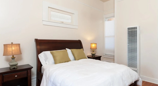 Gorgeous 4 Bedroom Victorian Townhouse, Забронировать Отель Окленд Область залива Сан-Франциско, рядом с Oakland Care Center