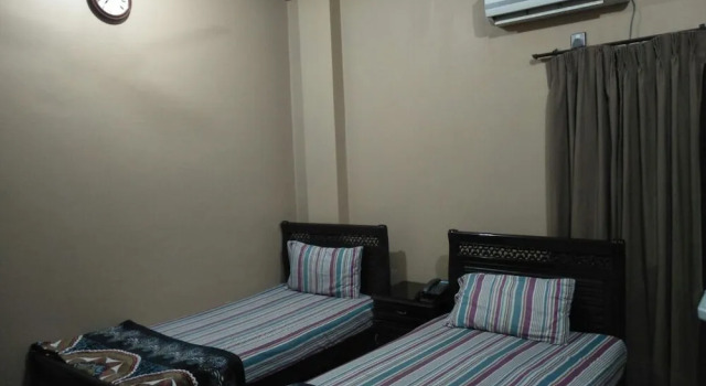 Sawar Hotel, Book Hotel Hoteller i Rahim Yar Khan med parkering, Parkering