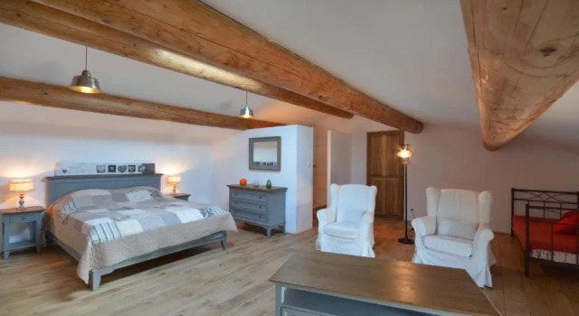 Domaine de Villemus, Rezerwuj Hotel Hotele w Cadarache z parkingiem, Parking
