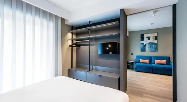 MH SUITES Plebiscito, Забронировать Отель Лунгомаре Карачоло Неаполь, рядом с Кастель-дель-Ово