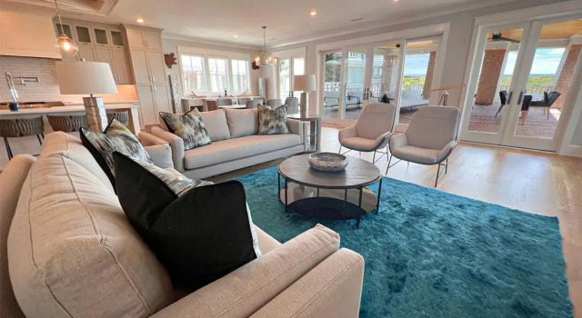 Gallery By The Sea by Sea Scape Properties