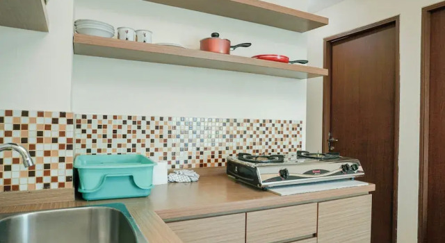 Апартаменты Deluxe Cozy Living 1Br At Tifolia Apartment