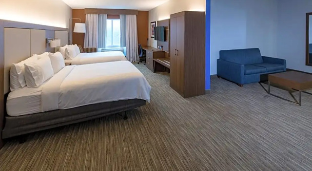 Люкс Standard Holiday Inn Express Hotel & Suites Hillview by IHG
