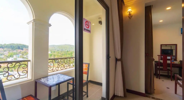 Семейный номер Standard Praha Hotel Phú Quốc