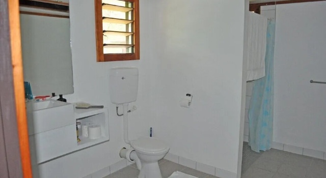 Коттедж Ratu Kini Backpackers & Dive Resort