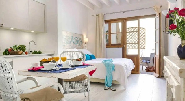 Студия StayCatalina Boutique Hotel-Apartments