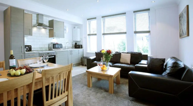 Apartament Austen's Luxury Apartments