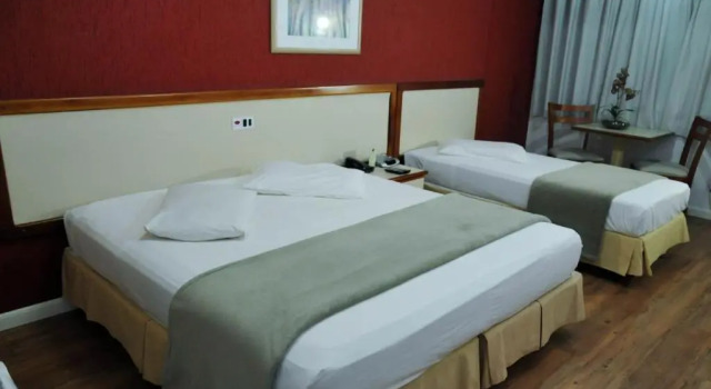 Трёхместный номер Standard Inter Plaza Hotel