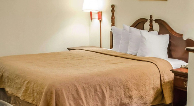 Quality Inn Mobile West Tillmans Corner Mobile AL, Prenota Hotel Hotel a Alabama con piscina, Piscina