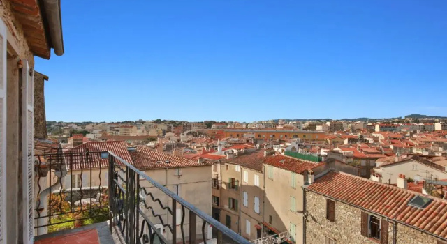 Newly Renovated Apt/2 Terraces/Sea+Mountain Views