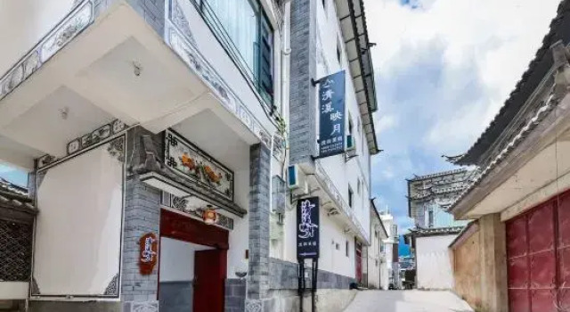 Qiyingyue Resort Guesthouse (Dali Ancient Town Branch), Prenota Resort Dali Yunnan