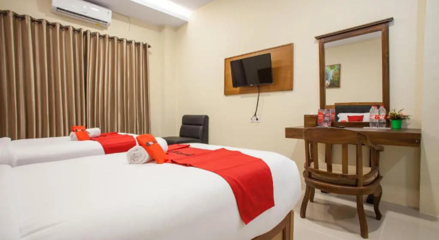 Junior Suite RedDoorz Premium @ Jalan Cengkeh