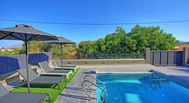 Villa Maripol by MediterraneanVillas