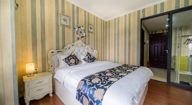 Двухместный номер Deluxe с видом на реку Pazhou Laiste International ApartHotel Canton Fair Complex Branch