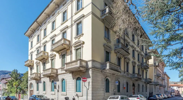 Апартаменты Villa Miranda Luxury Como Lake View Penthouse with Panoramic Terrace