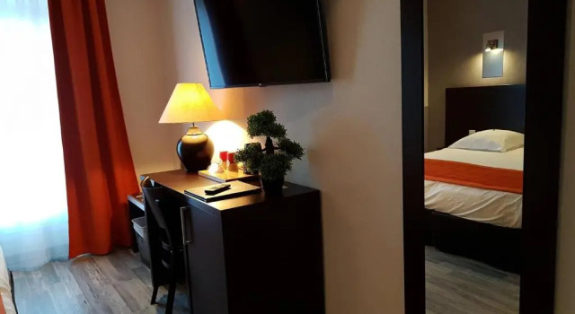 Двухместный номер Superior с видом на город Hôtel Spa Les Alpes