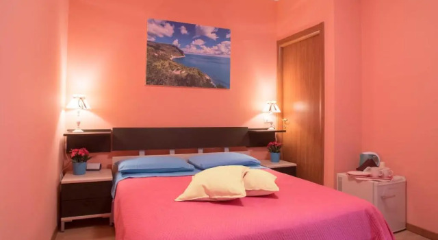 Трёхместный номер Standard Juliette Rooms