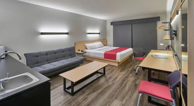 Двухместный номер Superior City Express Plus by Marriott Puerto Vallarta
