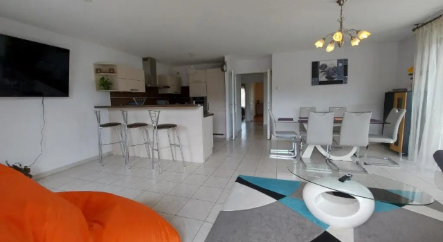 Au cœur de St Jorioz, spacieux appartement avec terrasse et vue montagne., Забронировать Апартаменты/квартира Апартаменты Сен-Жорьо, Апартаменты/квартира